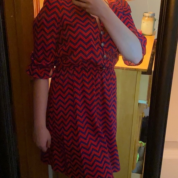 Red and blue zigzag patterned dress - Picture 2 of 5